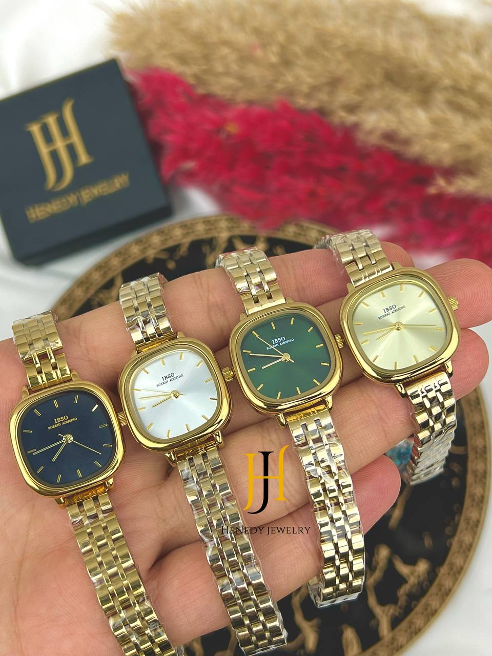 ساعات حريمى