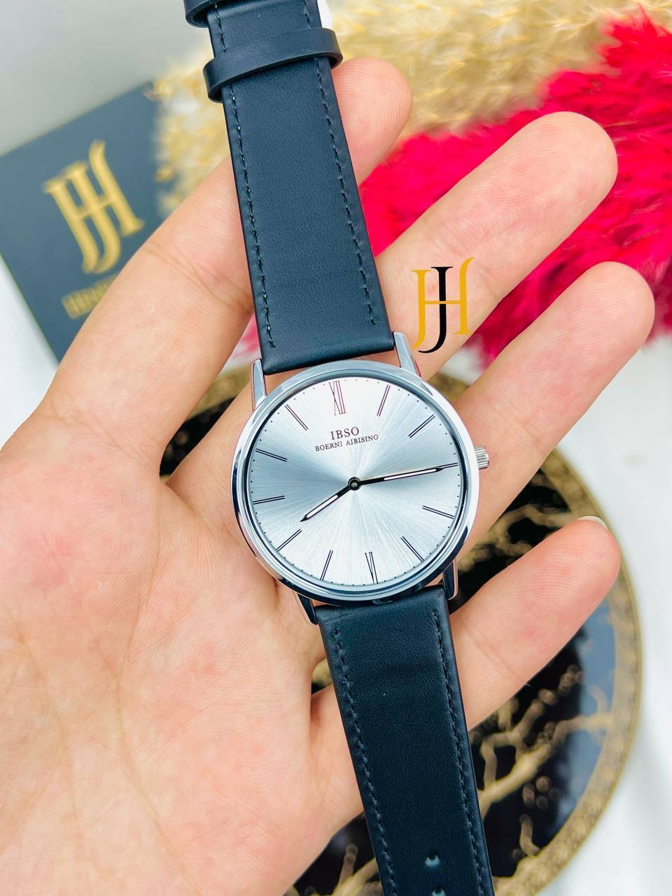 ساعه ابسو ارقام لاتيني ابيض