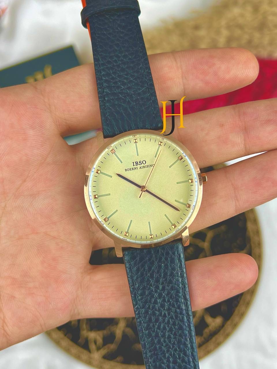 ساعه ابسو شرط مينا دهبي