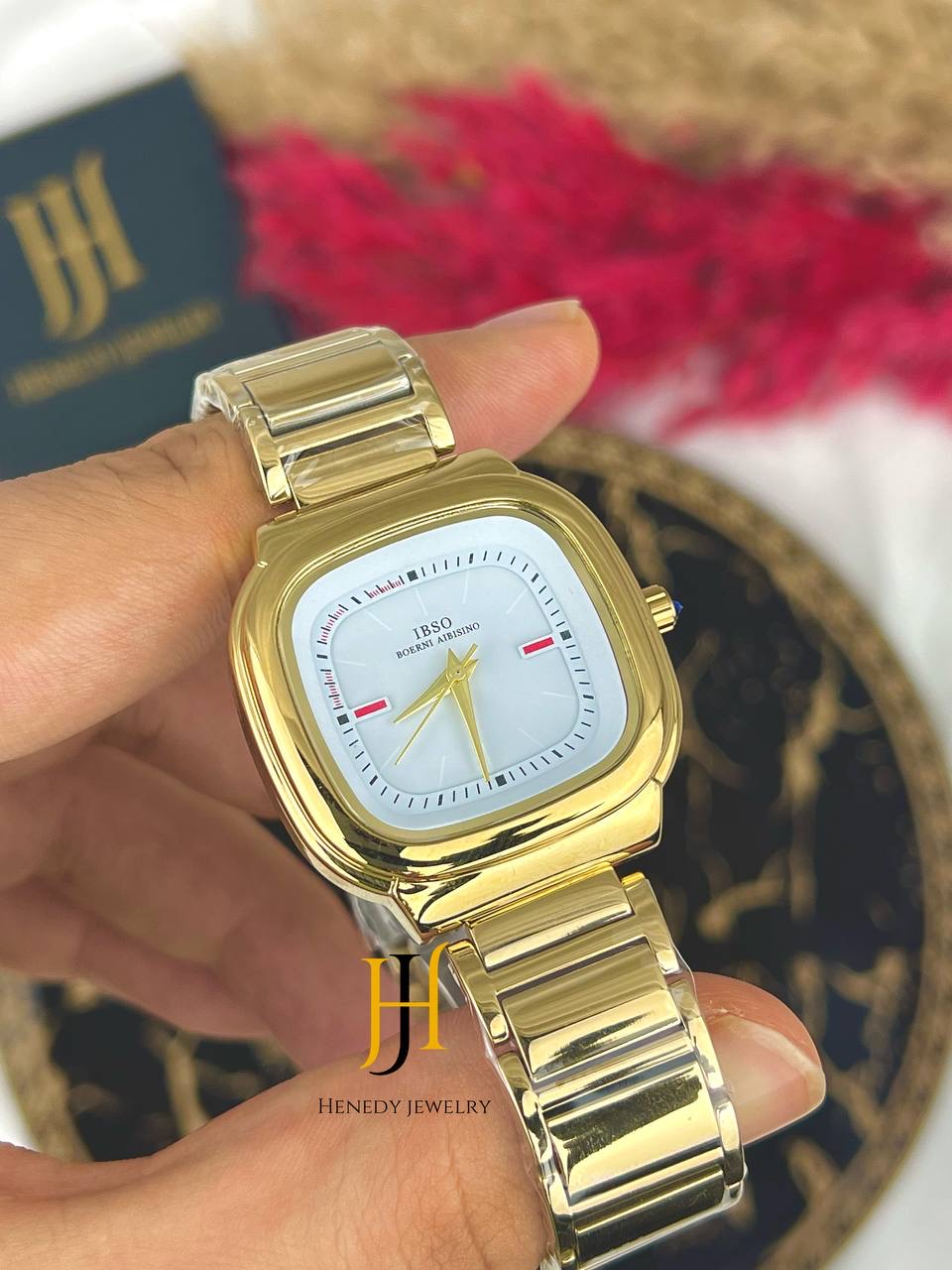 ساعه ابسو مربع مينا ابيض