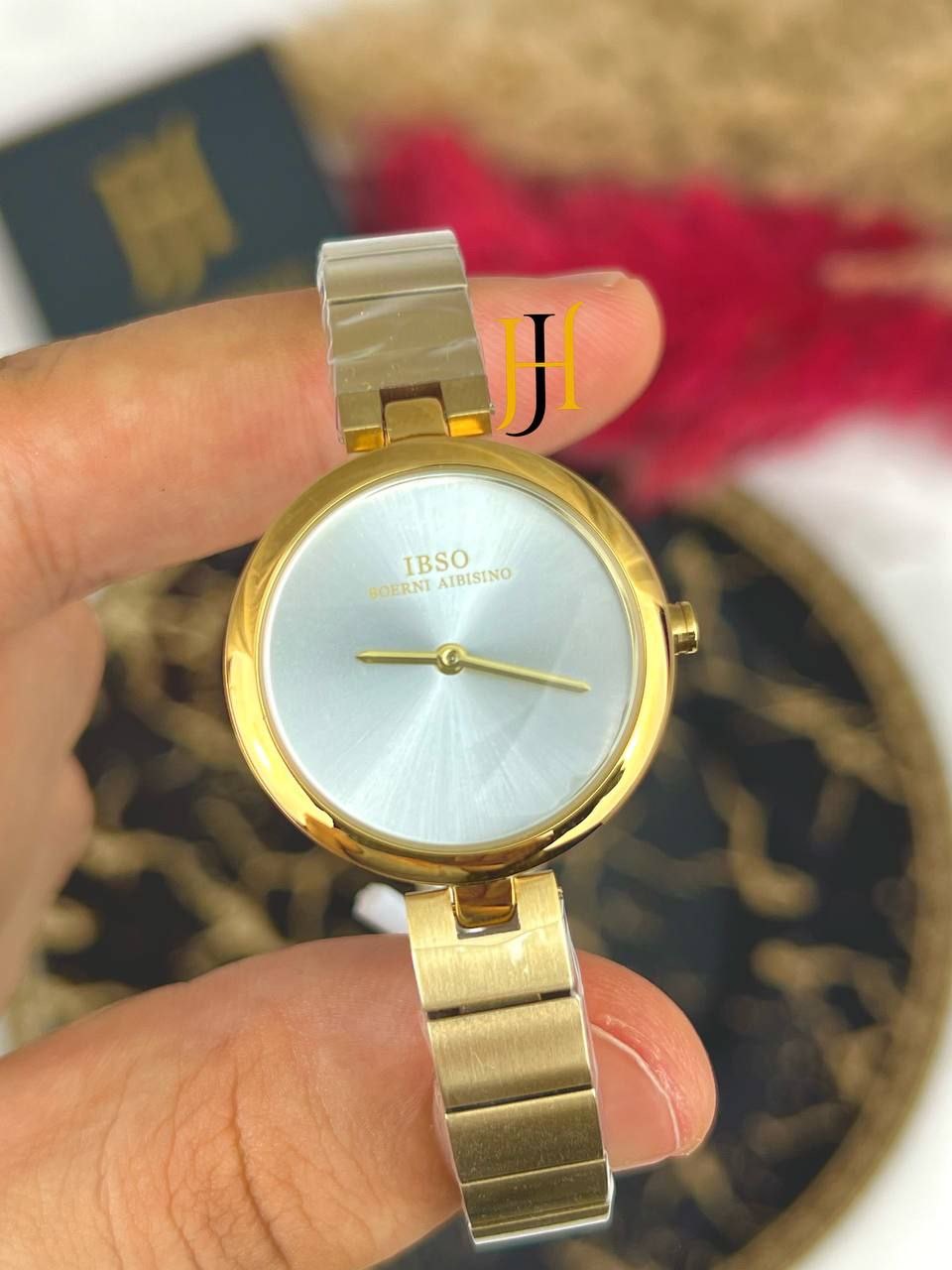 ساعه ابسو مينا اوف وايت ساده